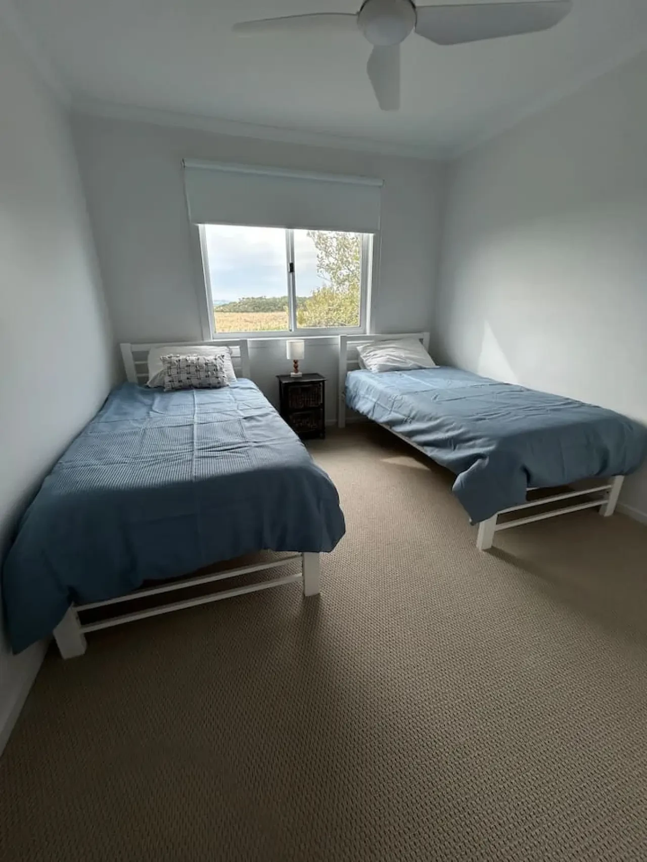 Roo Views twin bedroom with rural views