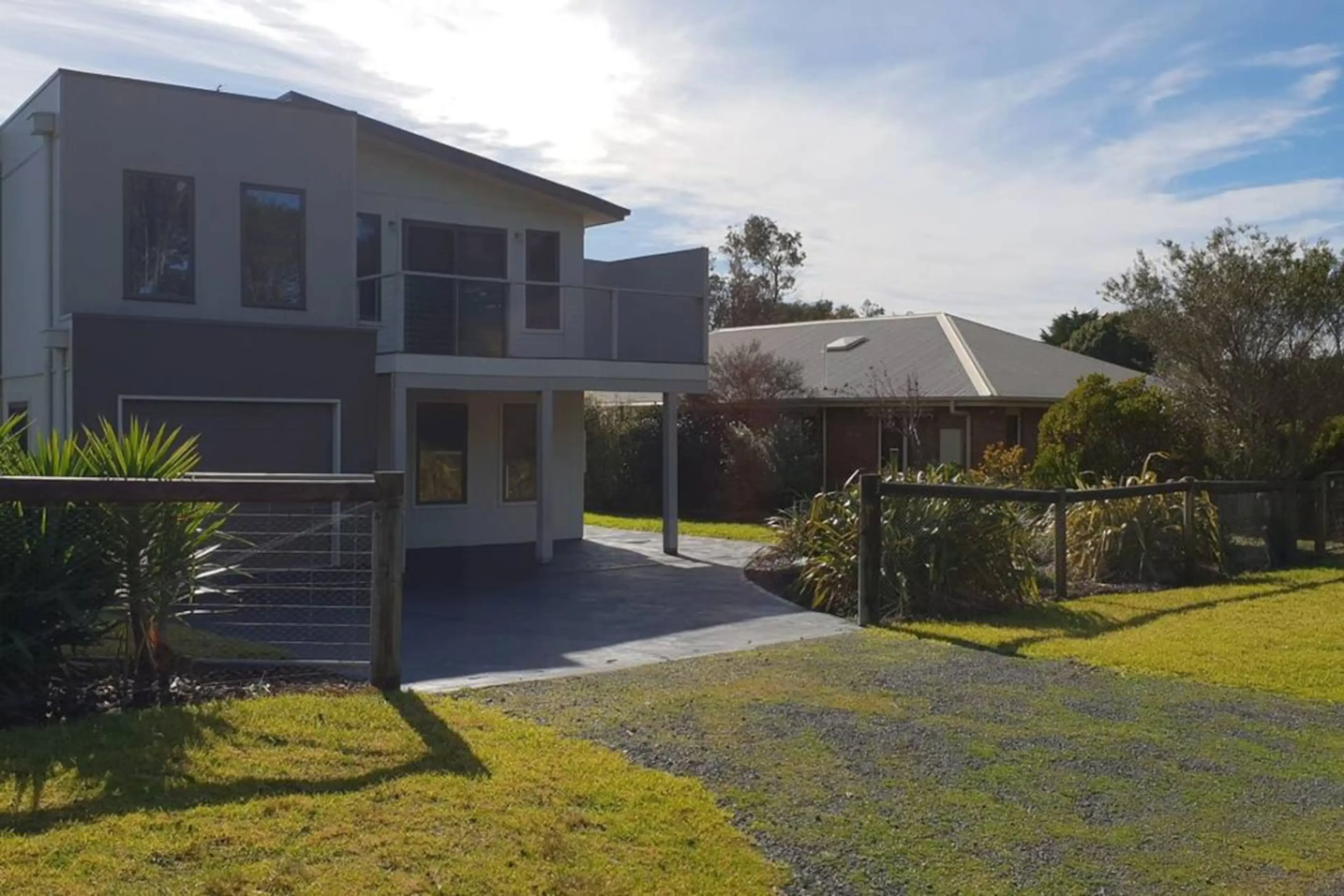 Venus Haven exterior with garden and driveway
