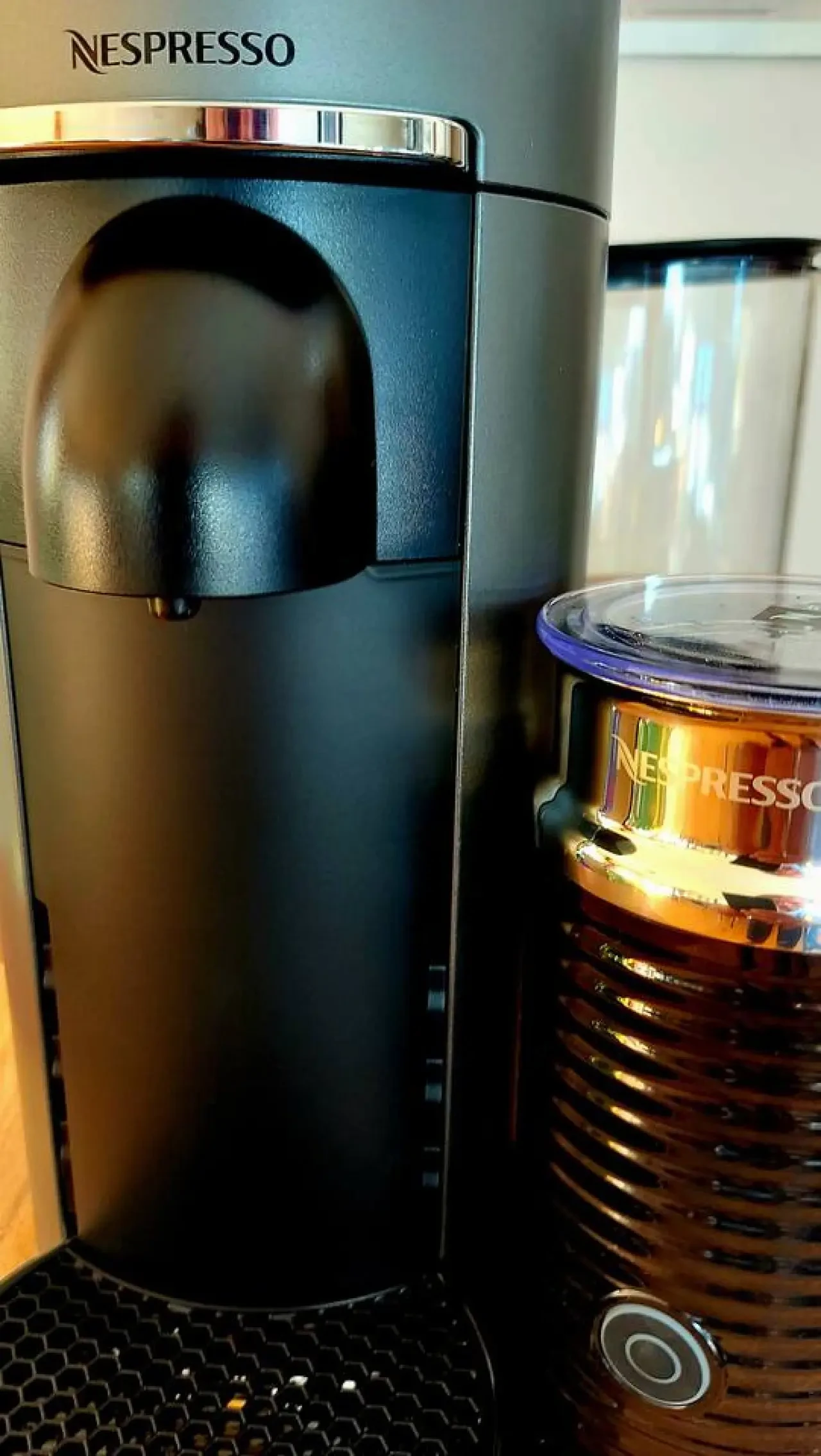 Retro Dunes Nespresso coffee machine